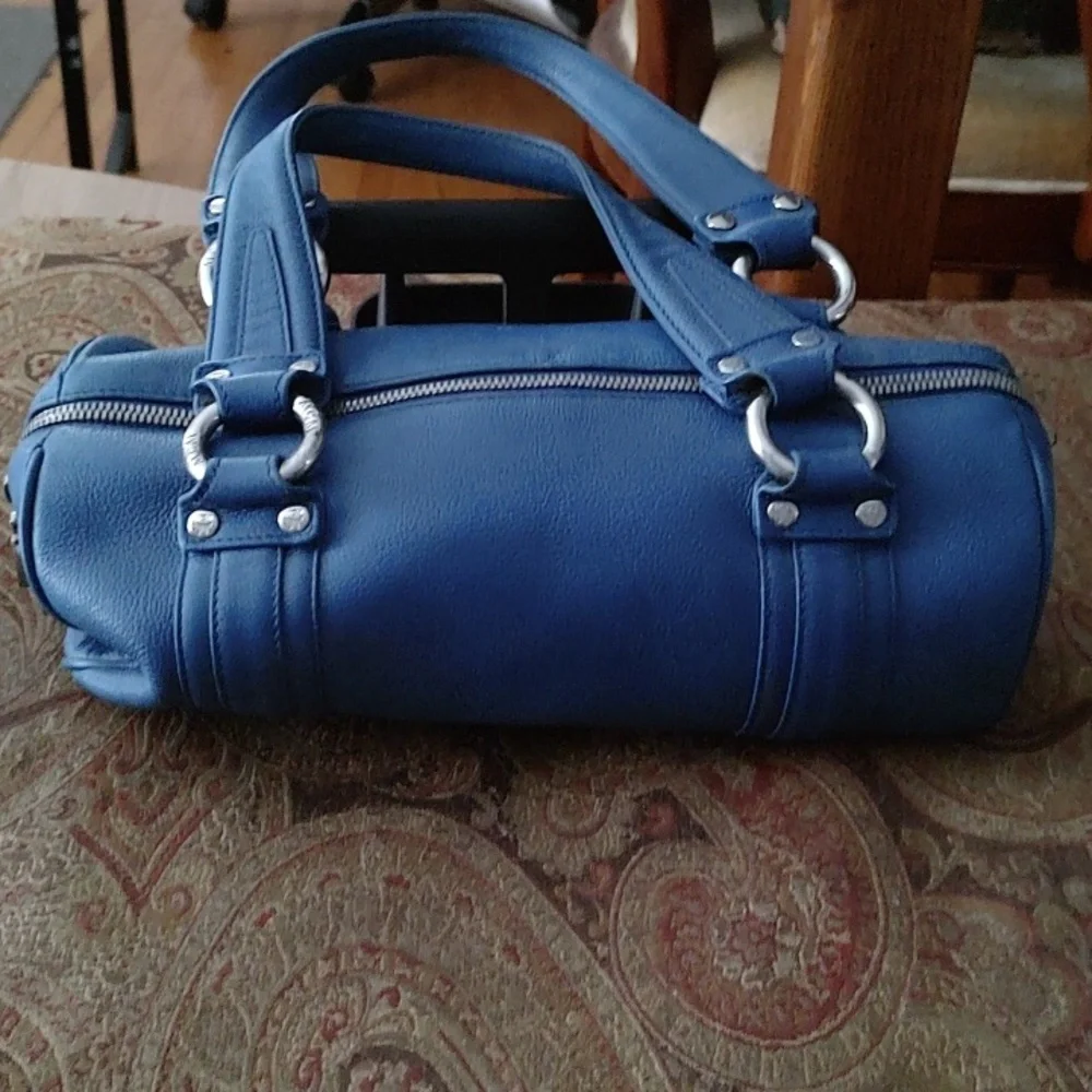 MCM papillon blue pebbled leather bag. 01709 MSRP$999 EUC - Picture 3 of 16